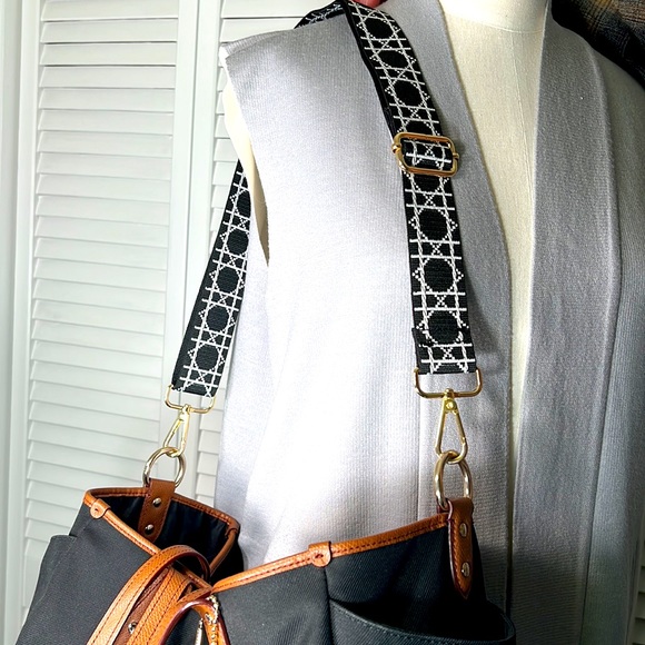EXTENDABLE SHOULDER/CROSSBODY STRAP - Picture 2 of 7
